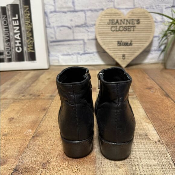 FRYE
CARSON PIPING BOOTIE size 8.5 M Black leather - Picture 8 of 13